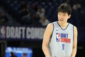 蔡老板出手？😍著名网站模拟：杨瀚森36顺位被篮网选走