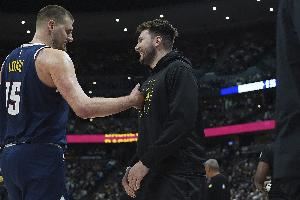啊😓湖记：瓦兰去欧洲会不会让人们相信约基奇是个糟糕的队友
